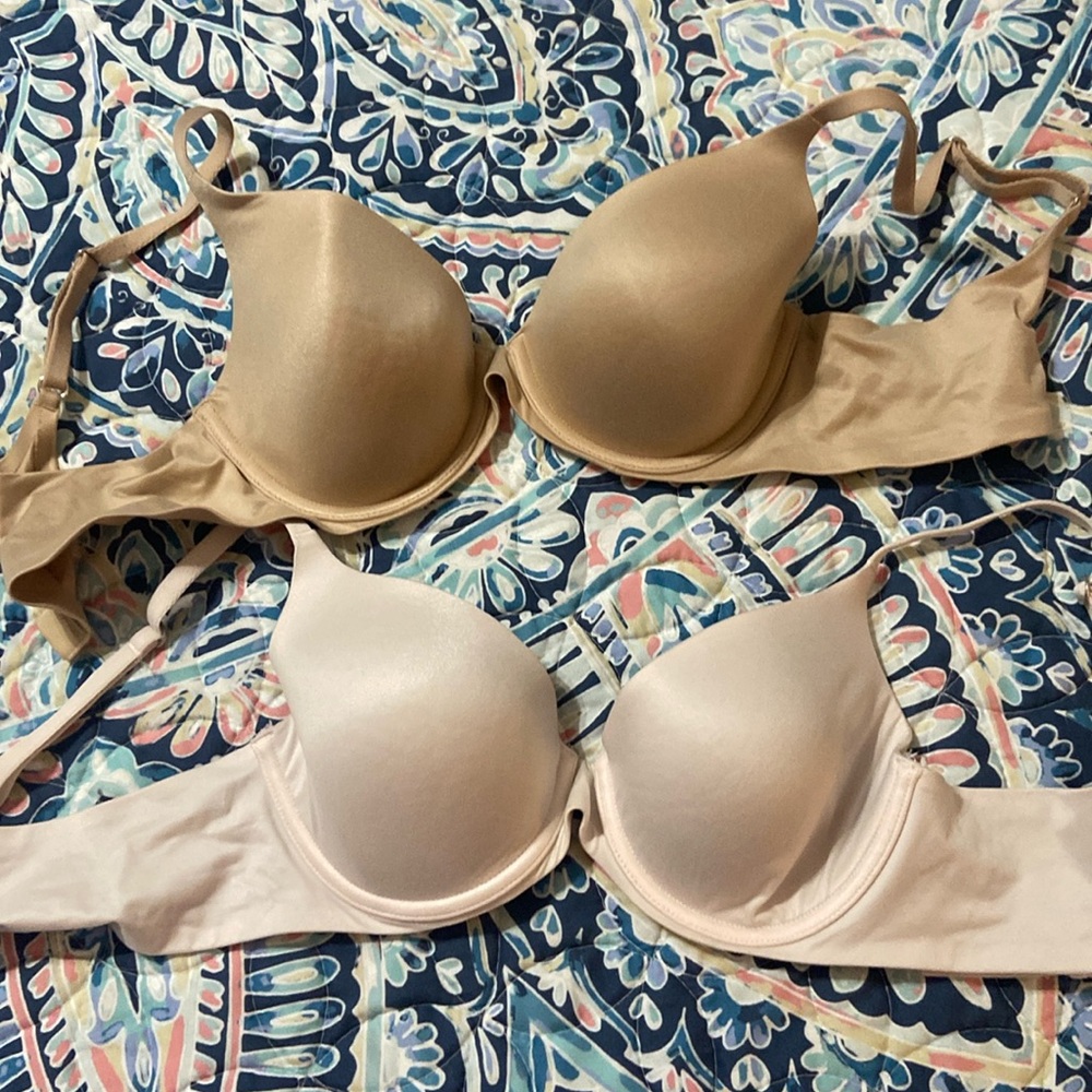 Aerie Real Sunnie full coverage bras.